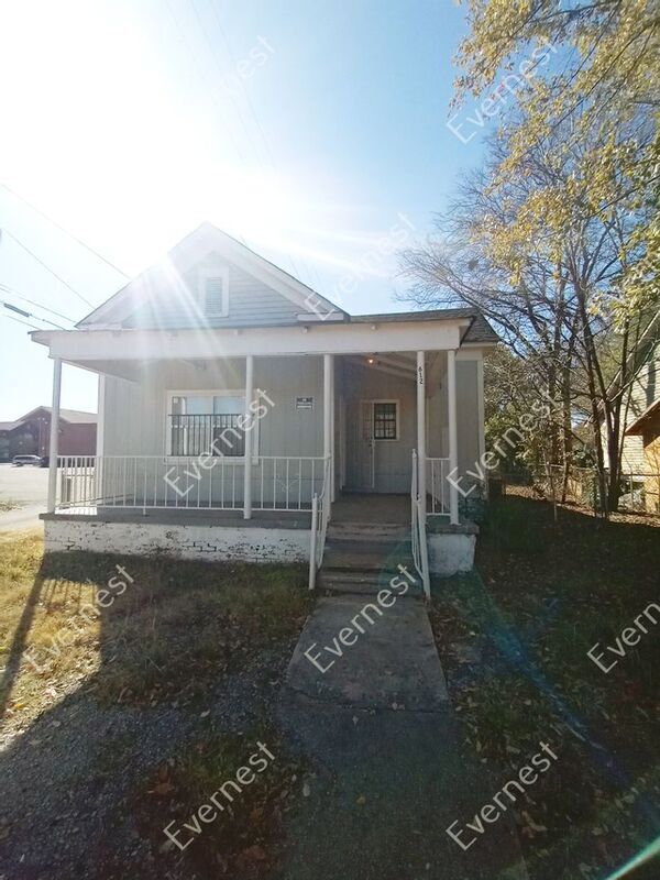 Primary Photo - 612 11th St SW