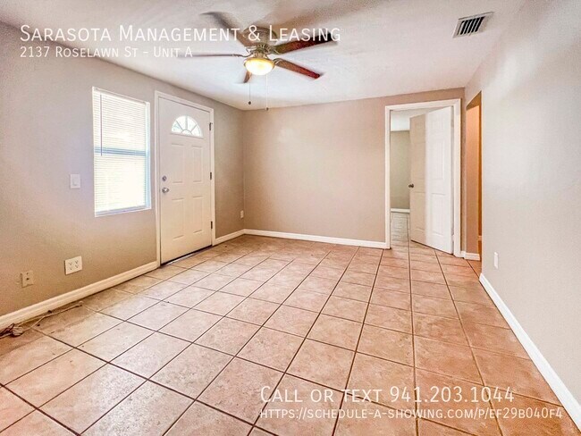 Building Photo - 2137 Roselawn St