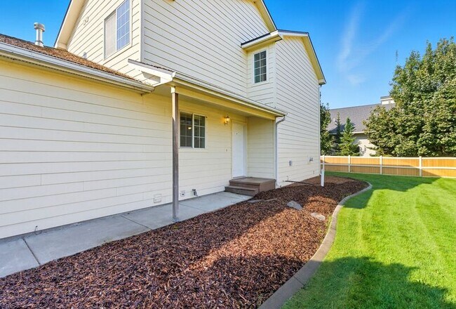 Foto del edificio - 1605 Drummond St