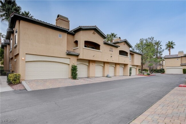 Building Photo - 1713 Sky of Red Dr