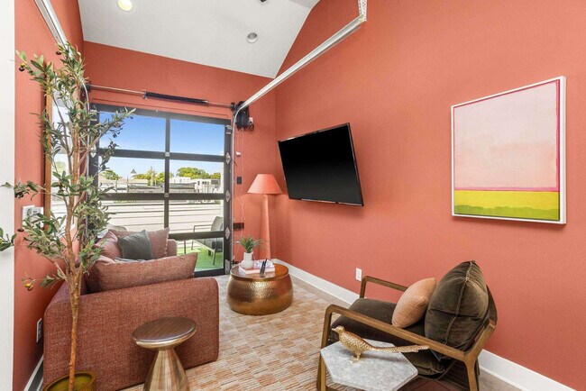 Foto del edificio - 774 E Argyle Ave