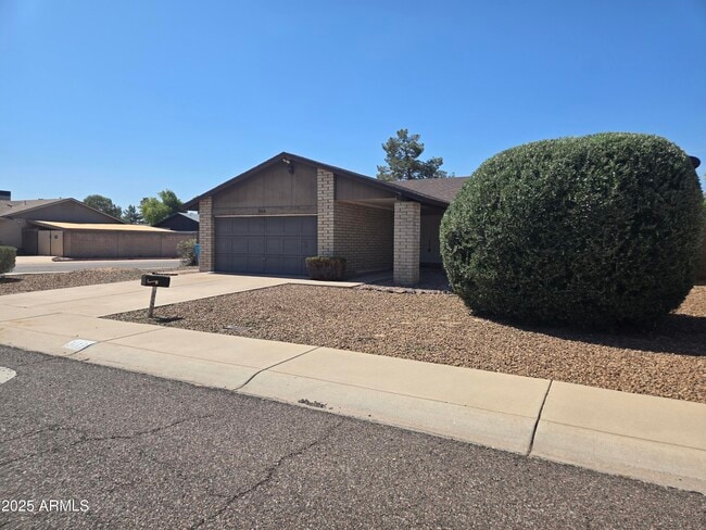 Building Photo - 3149 W Hartford Dr