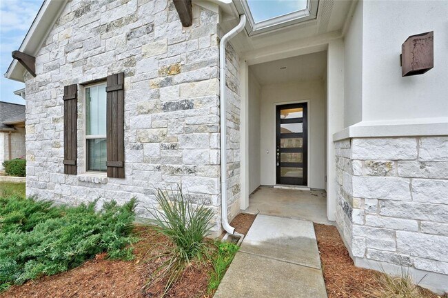 Foto del edificio - 428 Texon Dr