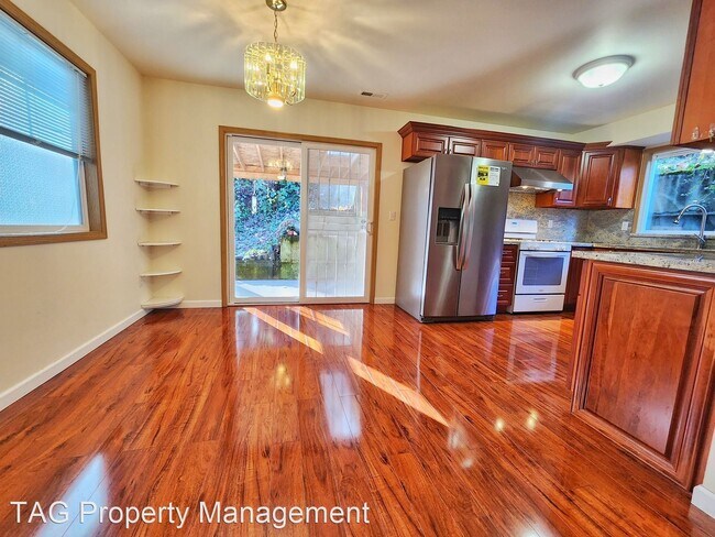 Building Photo - 5 br, 3.5 bath House - 2835A S Alaska Pl