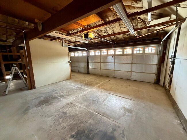 Foto del edificio - 2863 Sapphire Ave