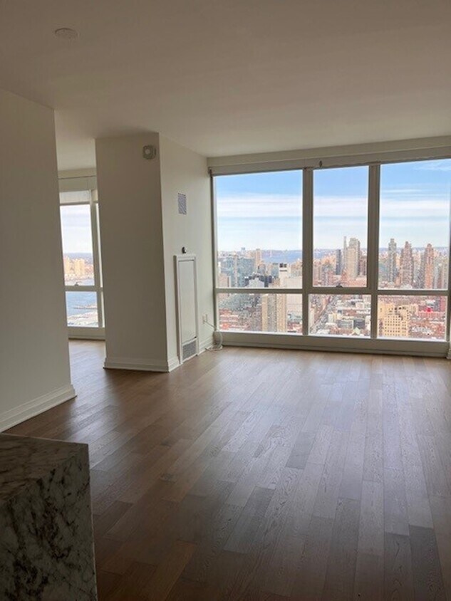 Primary Photo - 460 W 42nd St