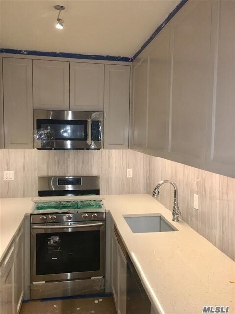Foto del edificio - 105-10 107th Ave