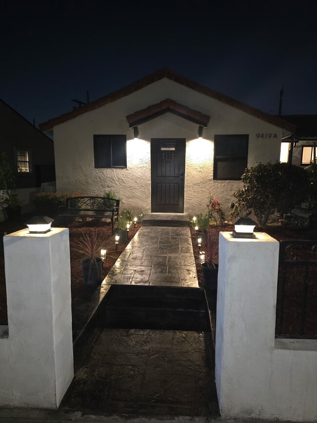 Building Photo - 9419 True Ave