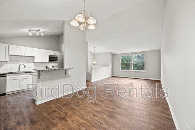 Foto del edificio - 5970 Almina Dr