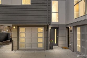 Building Photo - 3615 Phinney Ave N