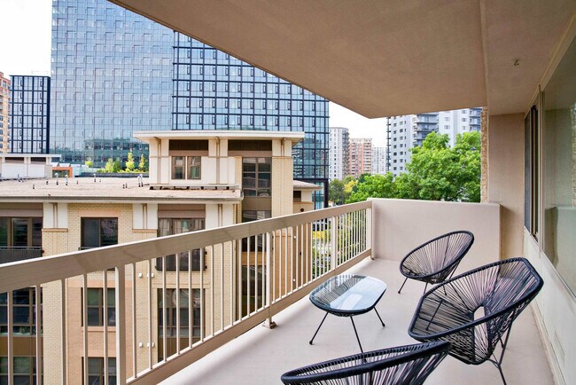 Foto del edificio - 1600 S Eads St