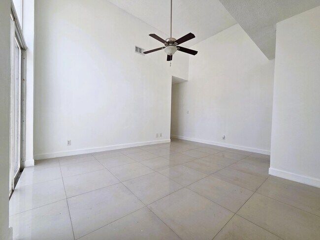 Foto del edificio - 533 NW 47th Ave