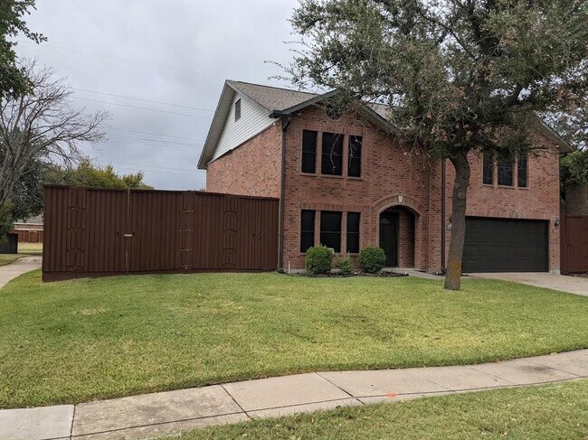 Building Photo - 6511 White Oaks Ln