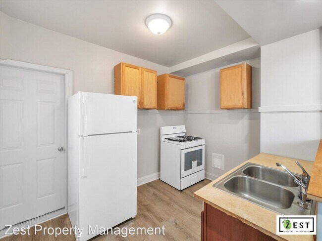 Foto del edificio - 2 br, 1 bath Apartment - 2966 Harding St 2...