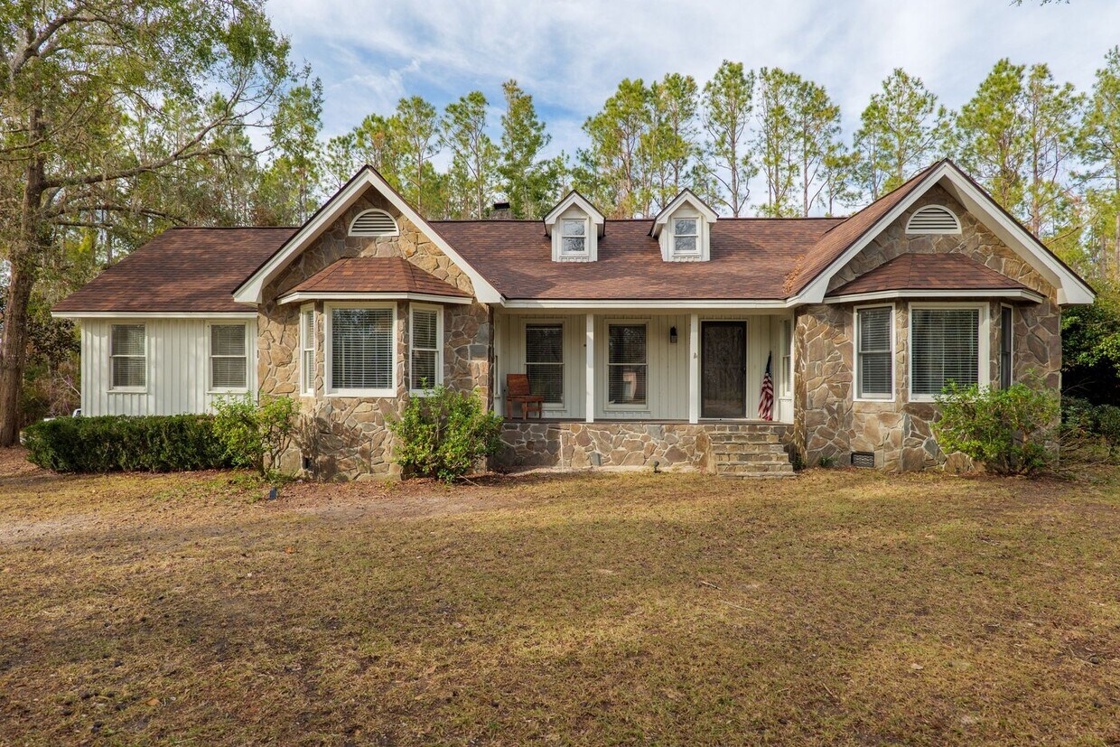 Primary Photo - 4538 Golden Oaks Dr