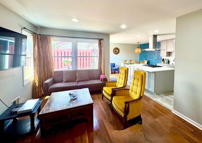 Foto del edificio - 1702 Queensbury Cir