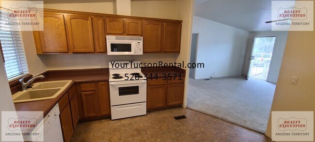 Foto del edificio - Irvington & Country Club area - 3 beds & 2 baths