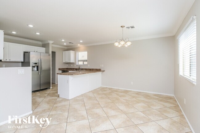 Foto del edificio - 335 W Jersey Way