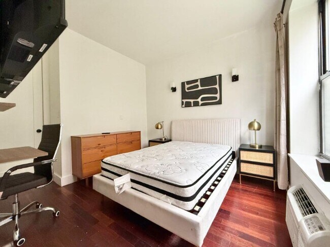 Foto del edificio - Nice room in a good neighborhood