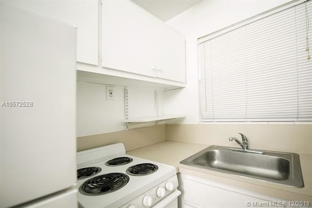 Building Photo - 427 Anastasia Ave