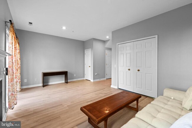 Building Photo - 3508 Essington Ct