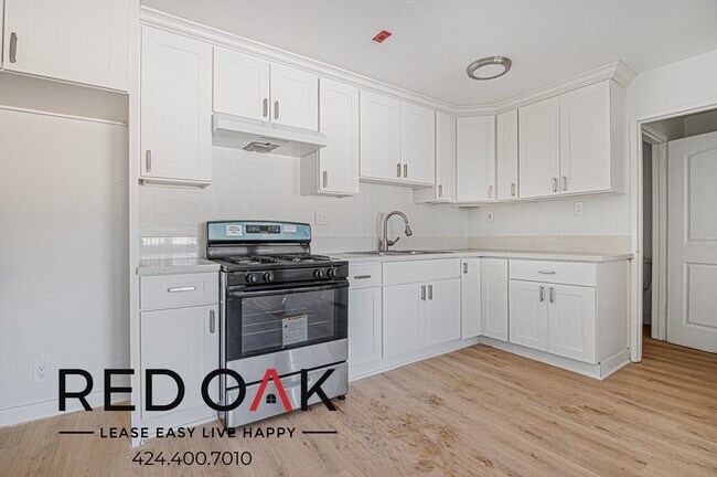Foto del edificio - ~$300 OFF Each Month~ Outstanding One Bedr...