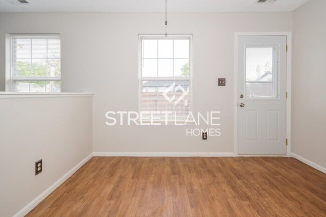 Building Photo - Charming 3 bedroom home in Indianapolis!