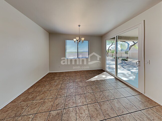 Foto del edificio - 14376 N Bannerstone Ct