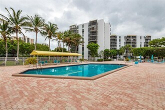 Building Photo - 20500 W Country Club Dr