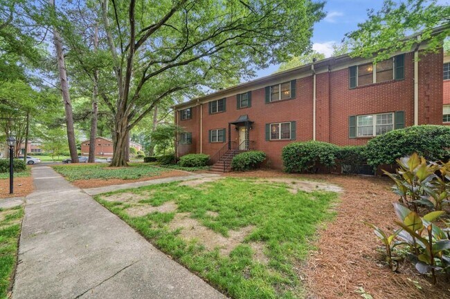 Foto del edificio - 430 Lindbergh Drive NE