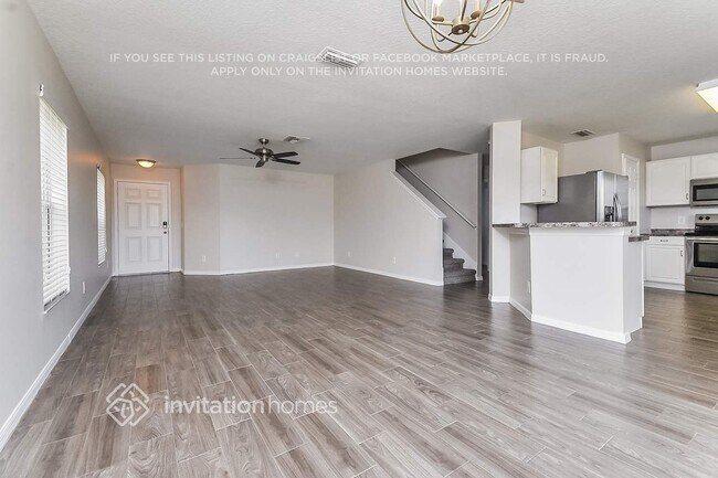 Building Photo - 11017 Golden Silence Dr