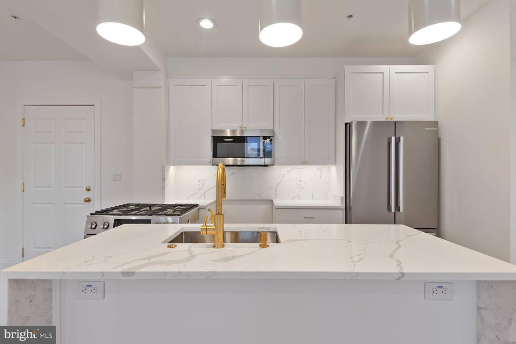 Foto principal - 1351 Wisconsin Ave NW