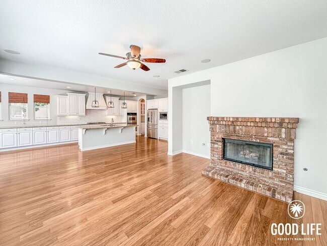 Foto del edificio - 823 Scenic Terrace Pl