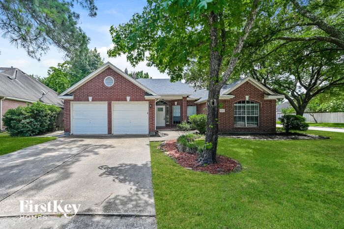Foto principal - 21002 Meadowhill Dr
