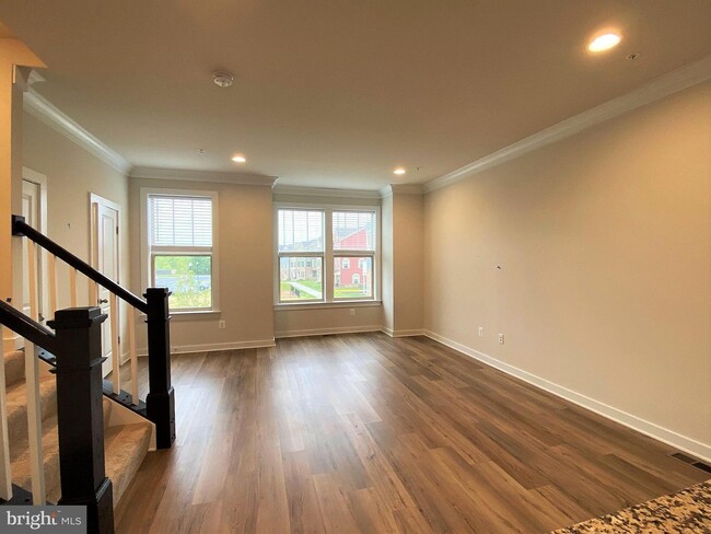 Building Photo - 3639 Stone Barn Dr