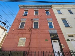 Building Photo - 158 New York Ave