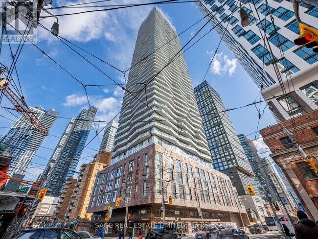 Photo du bâtiment - 100 Dalhousie St