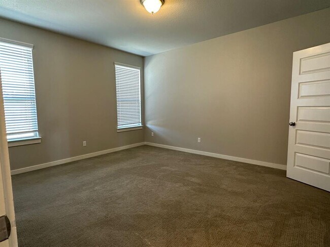 Building Photo - 301 Ancellotta Wy