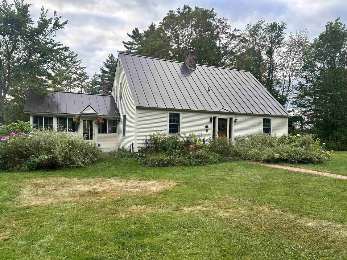 Primary Photo - 10 Great Brook Rd