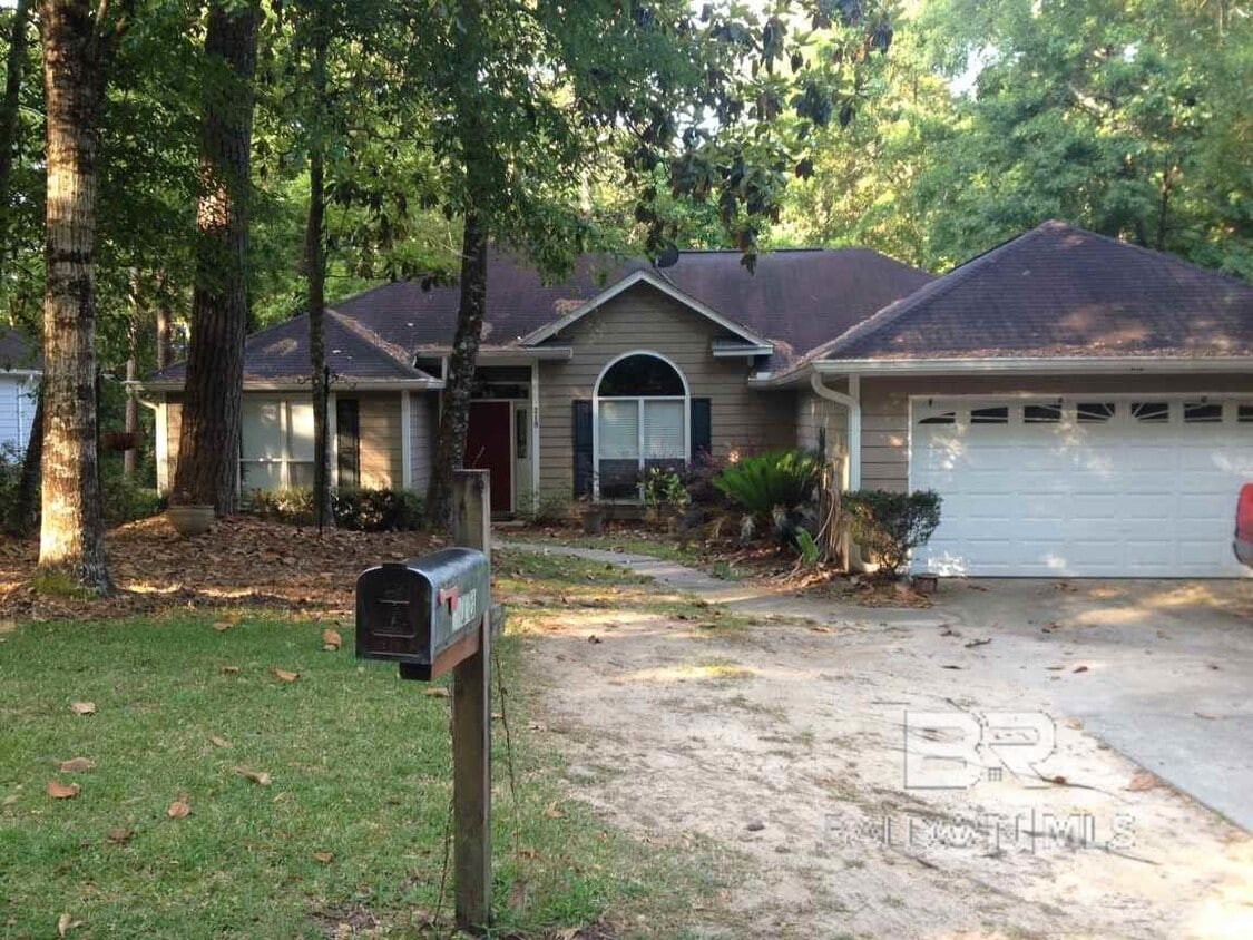 Foto principal - 218 Montclair Loop
