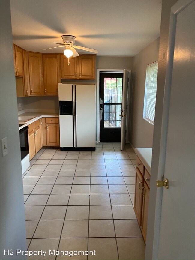 Building Photo - 3 br, 1 bath House - 821 Essex Drive