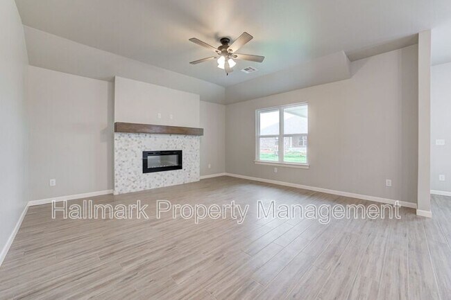 Foto del edificio - 560 Hackberry Ln