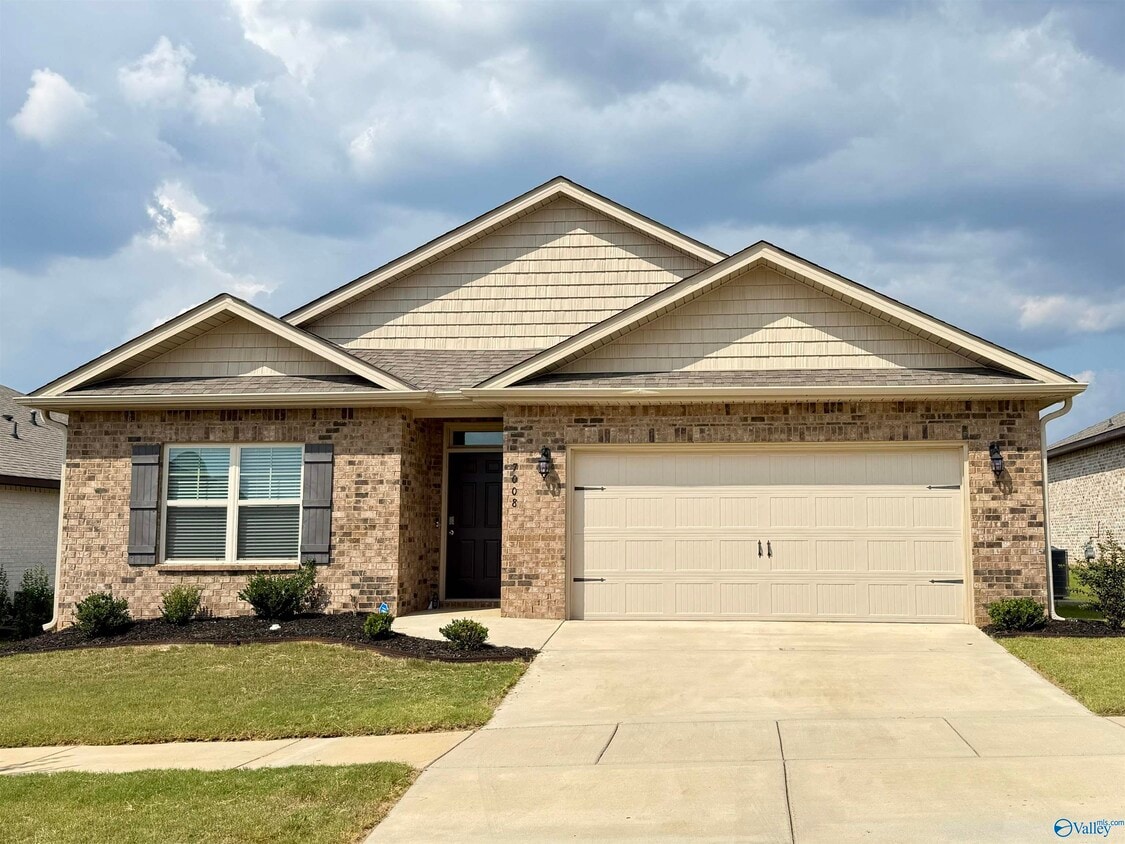Primary Photo - 7008 Nearpath Dr NW