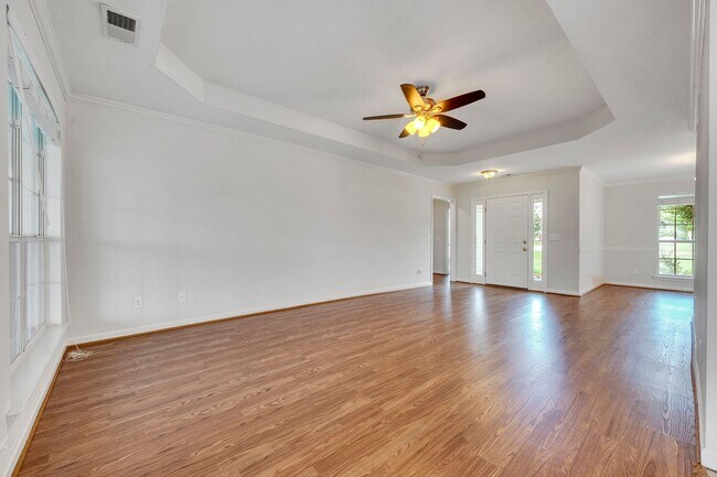 Building Photo - COMING SOON - Pelham - One level 3 bed 2 b...