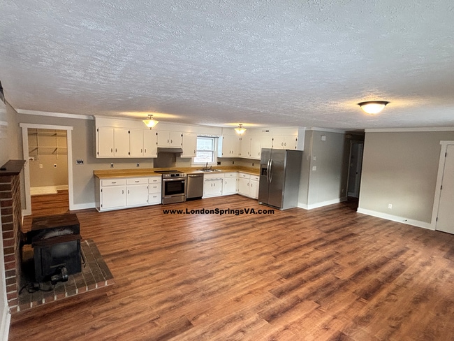 Building Photo - 21116 Wells St