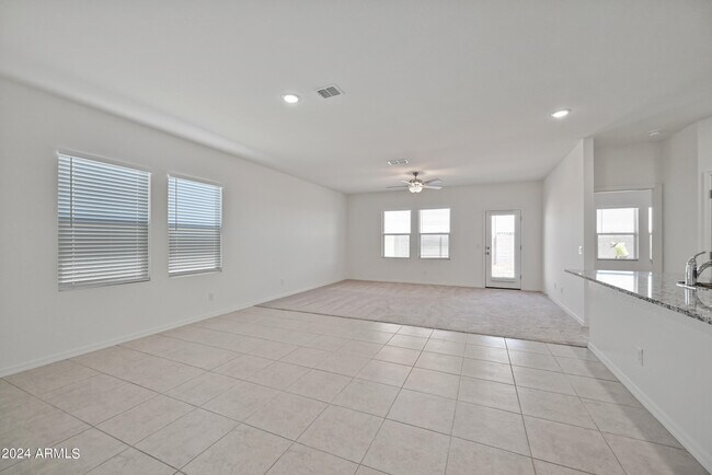 Building Photo - 4114 E Reynolds Dr