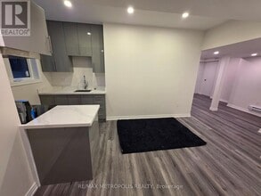 Building Photo - 301 Seaview Heights