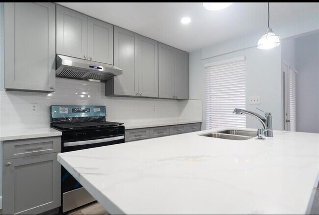 Foto del edificio - 4238 Boone Rd
