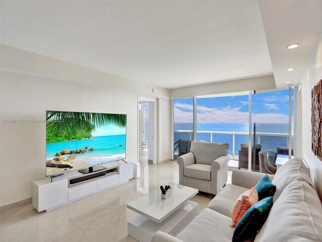 Building Photo - 17555 Collins Ave