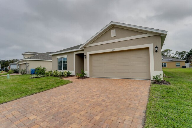 Building Photo - 829 Avenal Ln